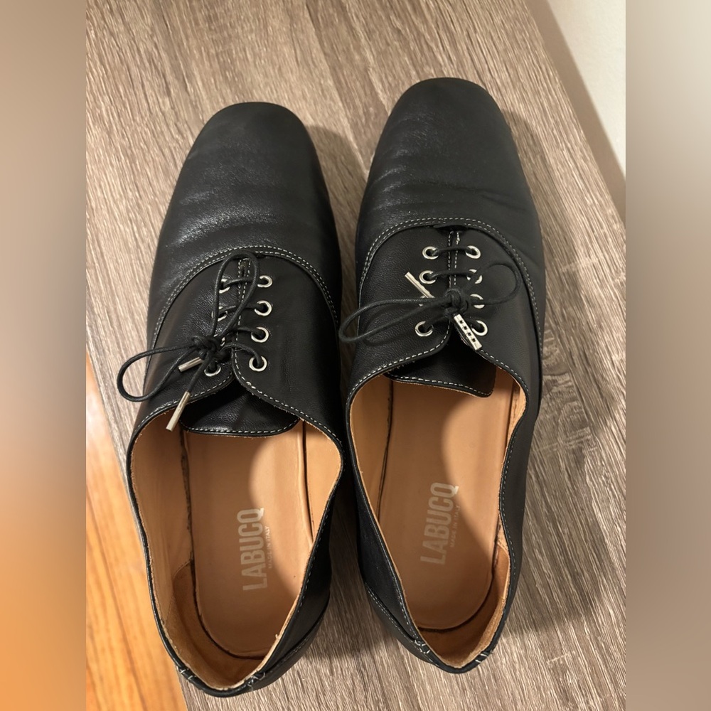 BARELY WORN Labucq Sway Oxford shoes in Black (size 41)